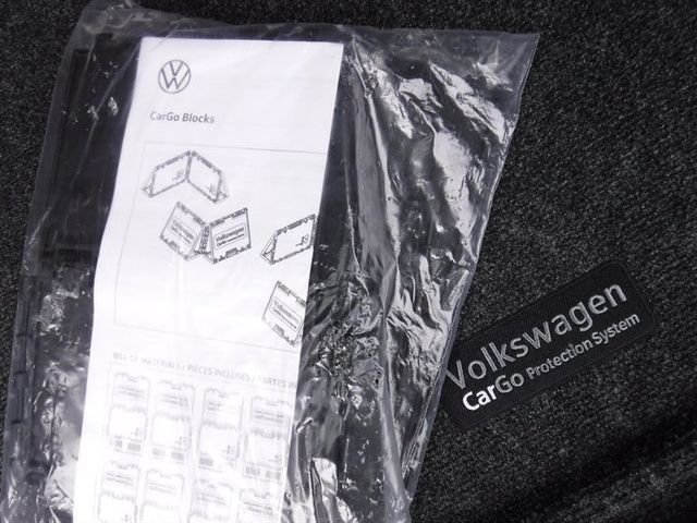 Certified Used 2025 Black Volkswagen 1.5T SE image 32
