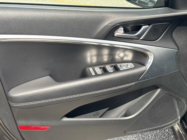 2026 GENESIS G70 Standard - Photo 17
