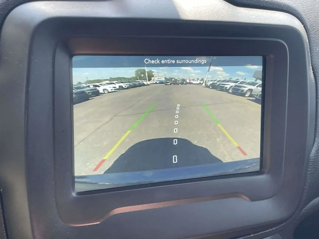 Used 2020 Blue Jeep Latitude image 34