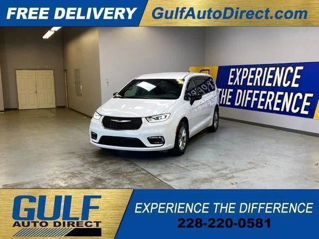 2026 Chrysler Pacifica Select - Photo 4