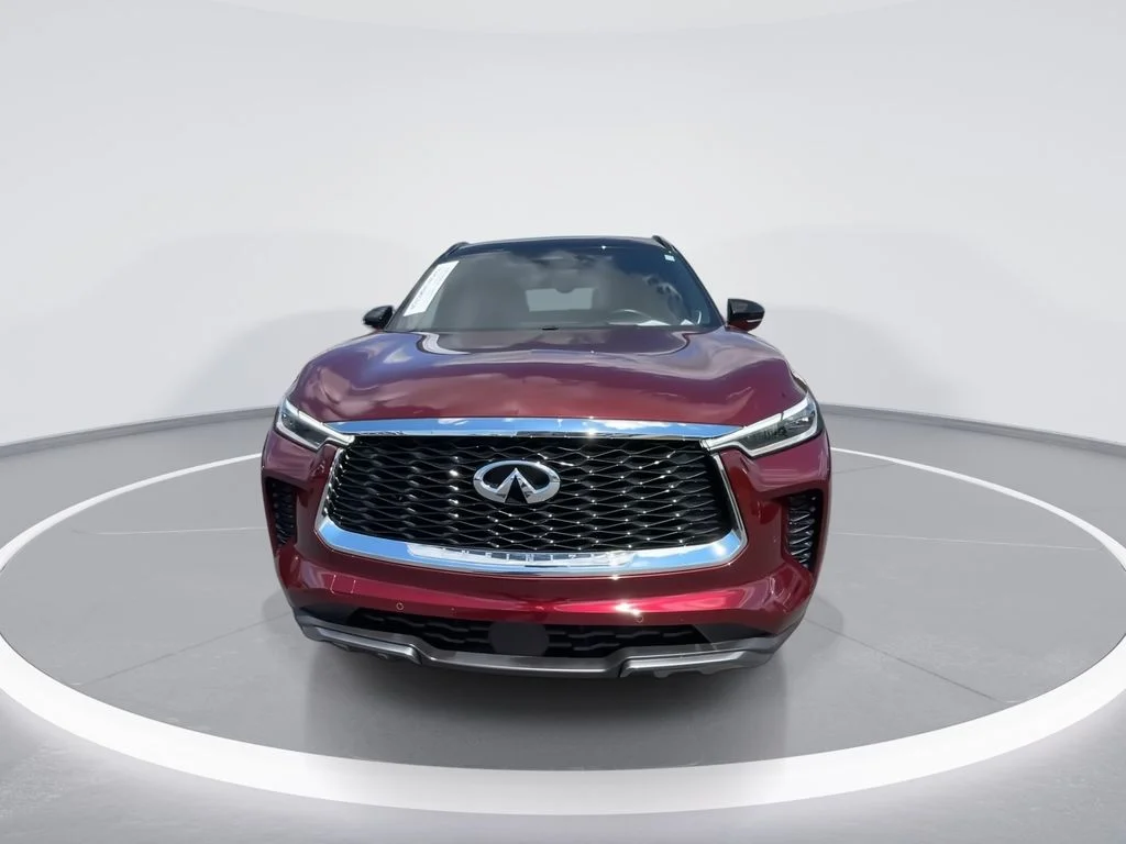 Used 2023 Red INFINITI Autograph image 3
