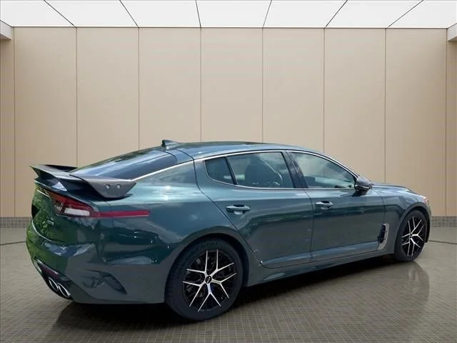 Used 2022 Green Kia GT-Line image 16