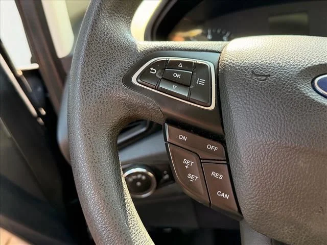 Used 2021  Ford S image 19