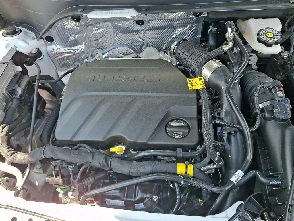 New 2026 Summit White Chevrolet LT image 20