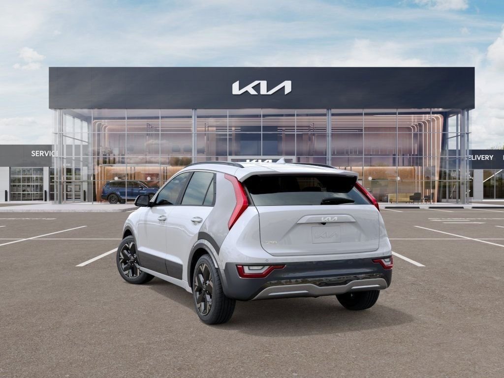 New 2026 Snow White Pearl Kia WAVE image 6