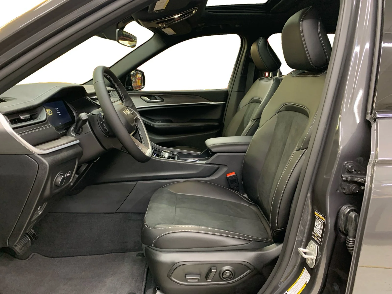 New 2026 Baltic Grey Metallic Jeep Altitude image 10