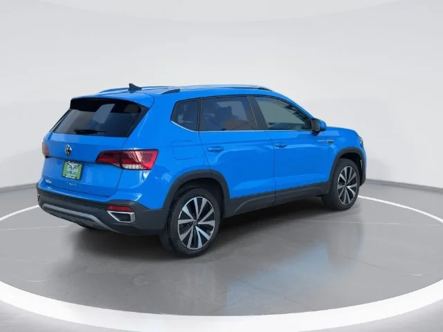 Certified Used 2022  Volkswagen 1.5T SE image 9
