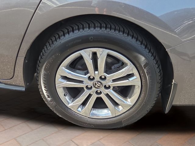 Used 2022 Gray Toyota Platinum image 30
