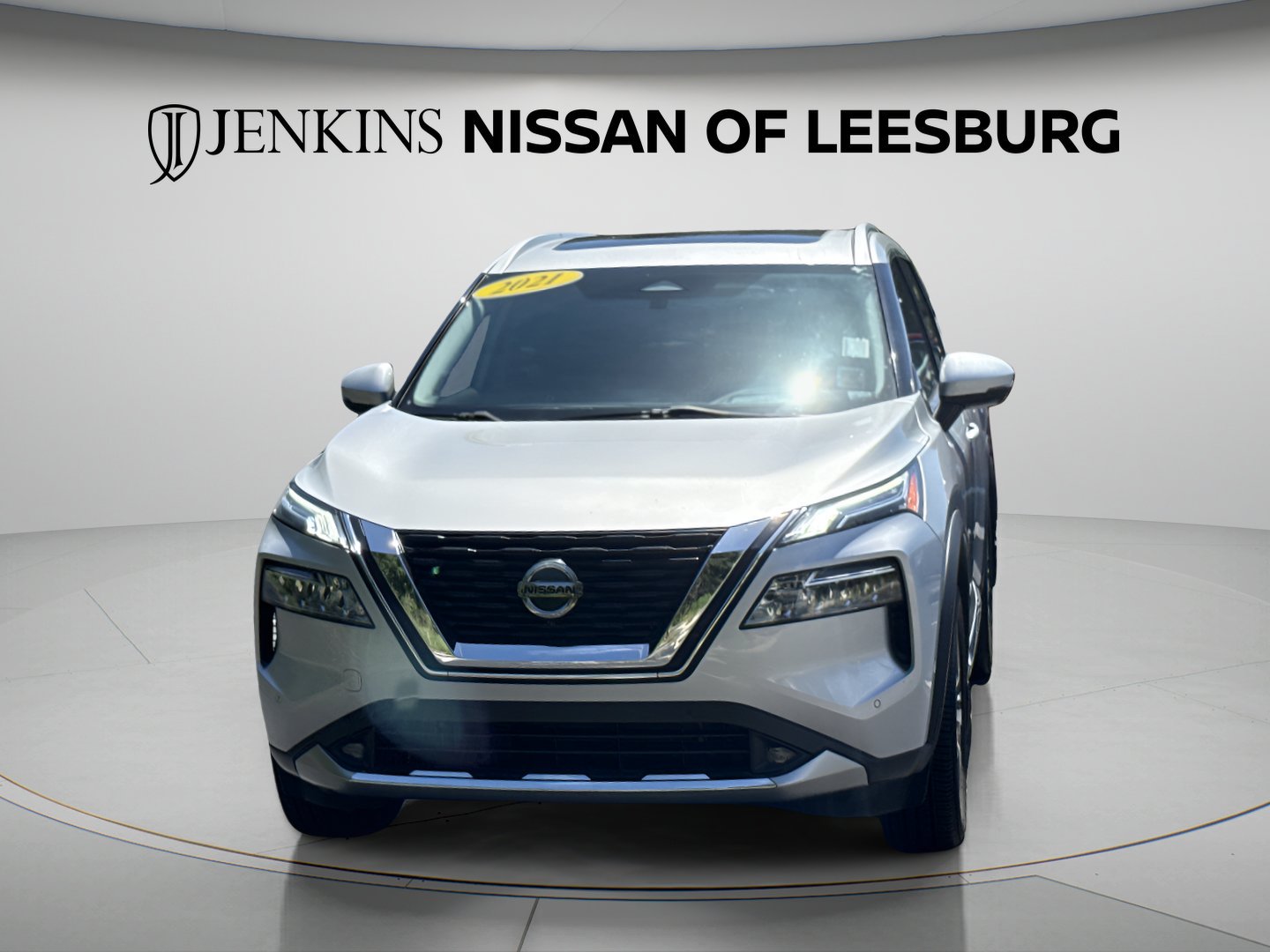 Used 2021 Brilliant Silver Metallic Nissan Platinum image 12