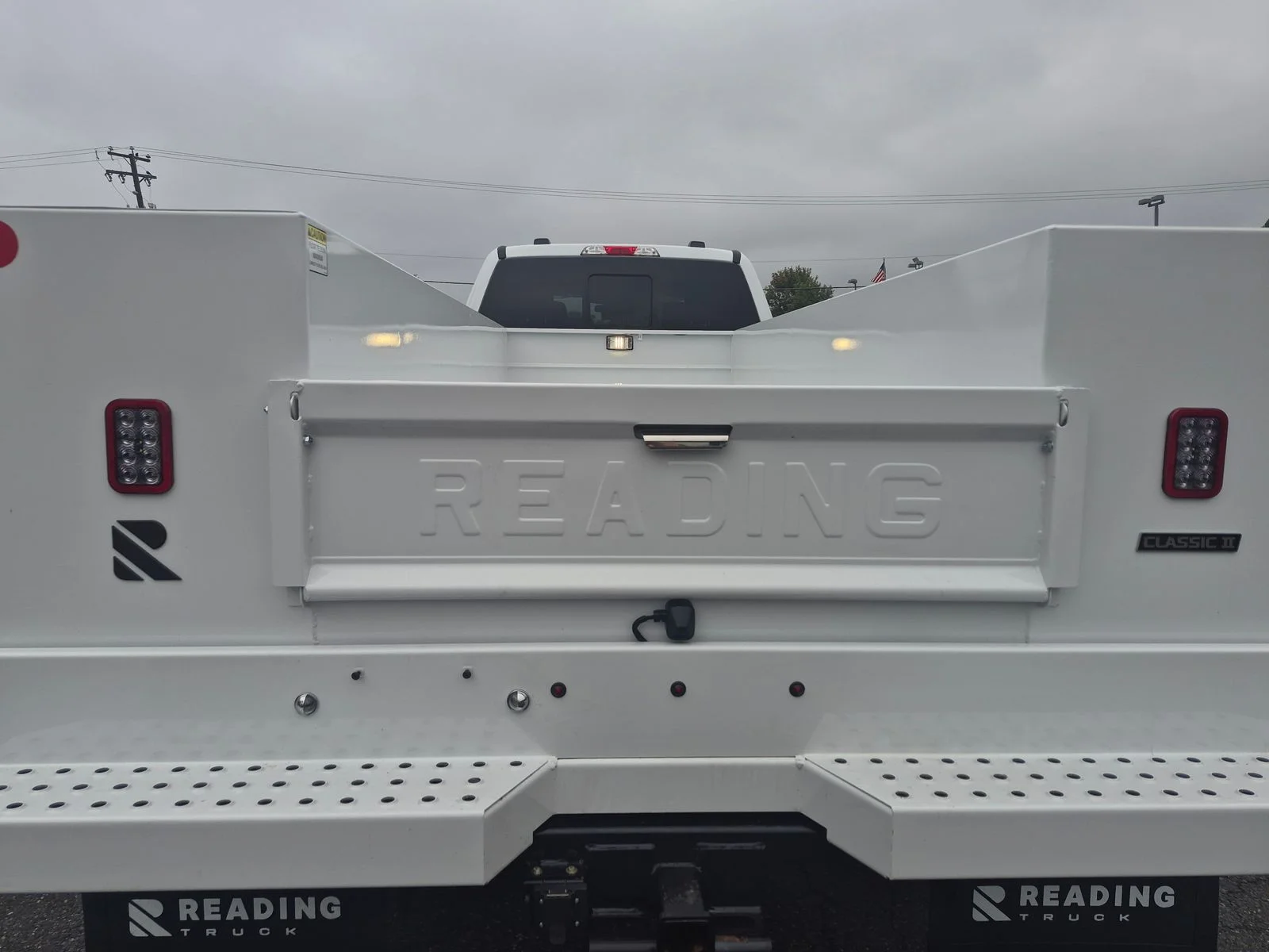 New 2027 Oxford White Ford XL SERVICE BODY image 11