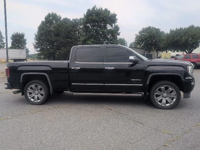 Used 2016 Black GMC Denali image 5
