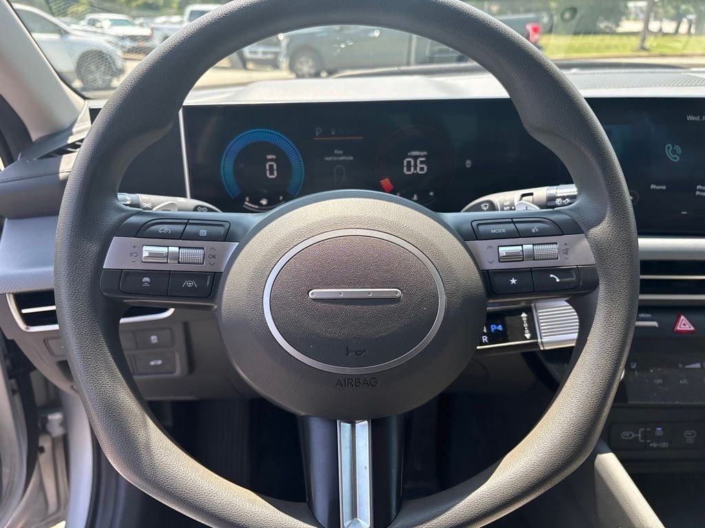 Used 2025 Silver Hyundai SEL image 21