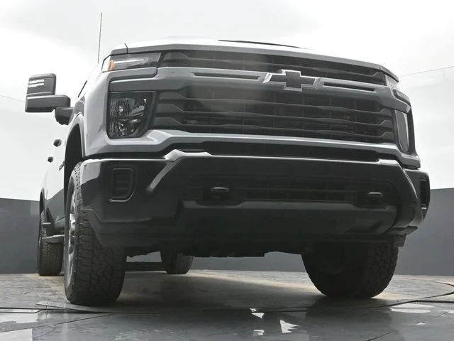 Used 2024 Gray Chevrolet Custom image 35