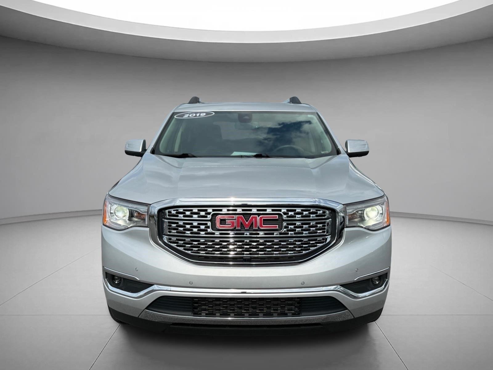 Used 2019 Quicksilver Metallic GMC Denali image 9