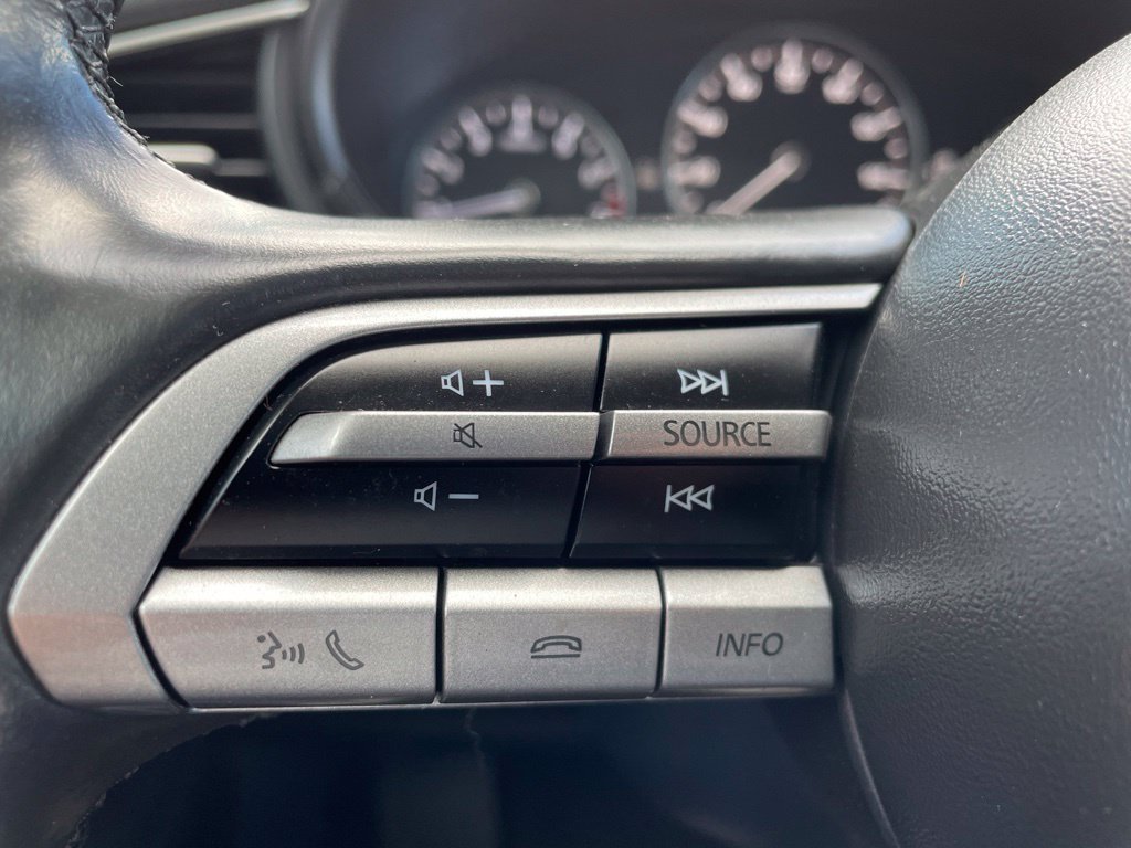 Used 2020 Silver Mazda Select image 18