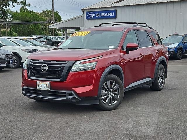 2022 Nissan Pathfinder SV