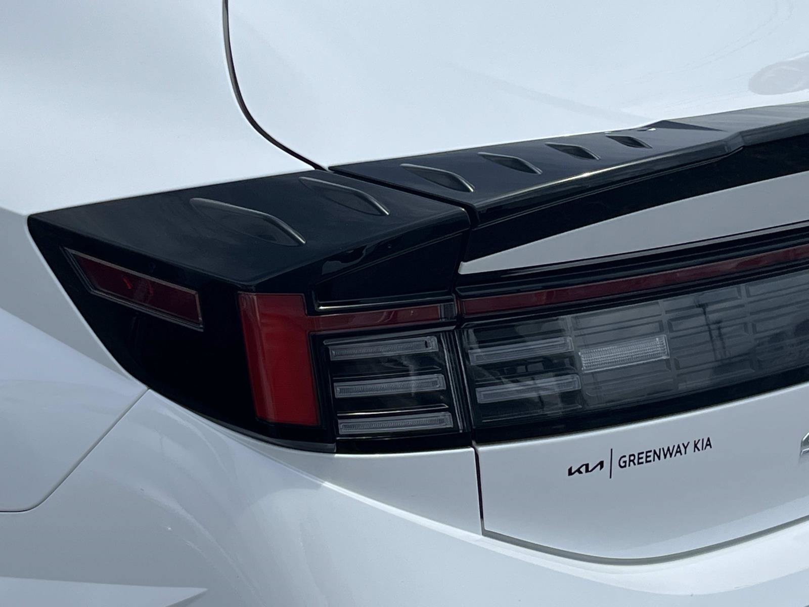 Used 2025 Serenity White Hyundai SEL image 42