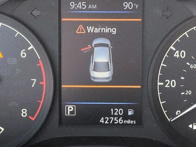 Used 2022 Silver Nissan 2.5 S image 19