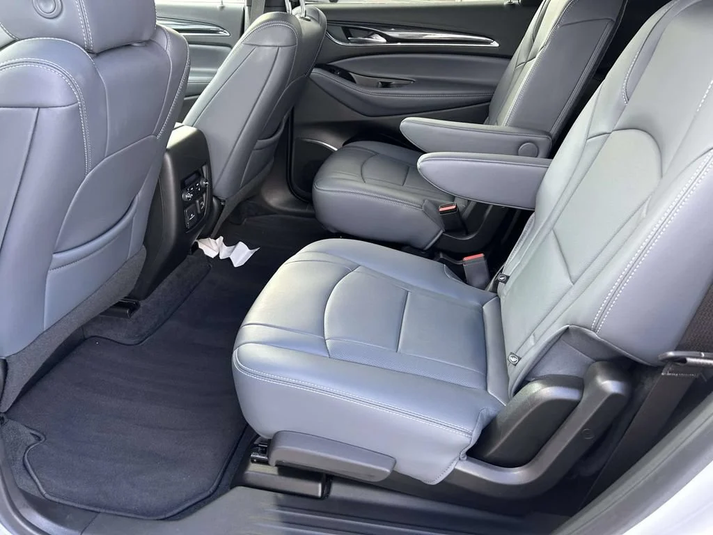 Used 2023 White Frost Tricoat Buick Premium image 13