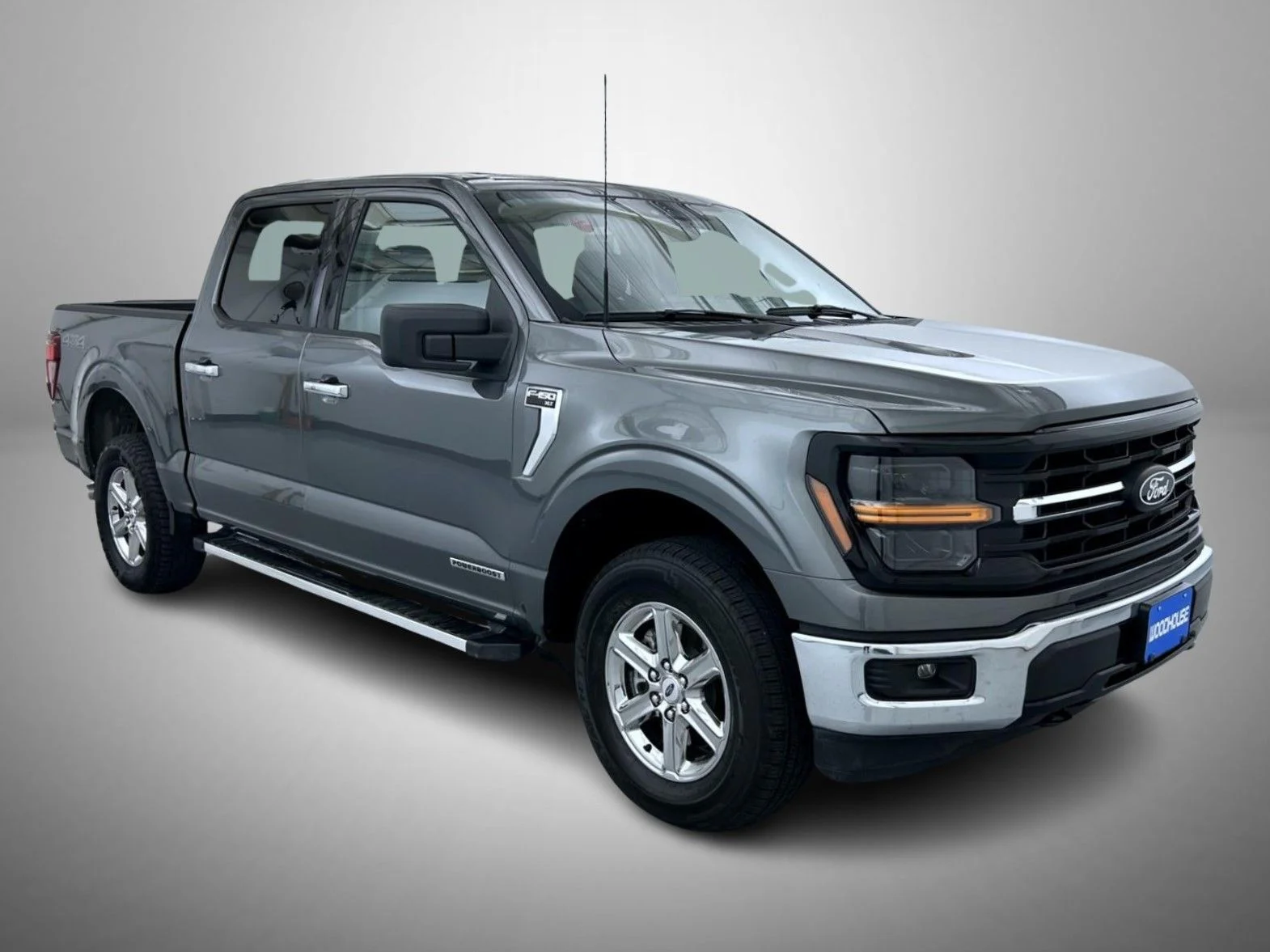 Used 2025 Gray Ford XLT image 3