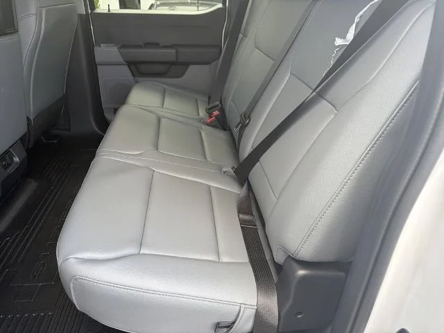 New 2026 Oxford White Ford F-350® XL image 36