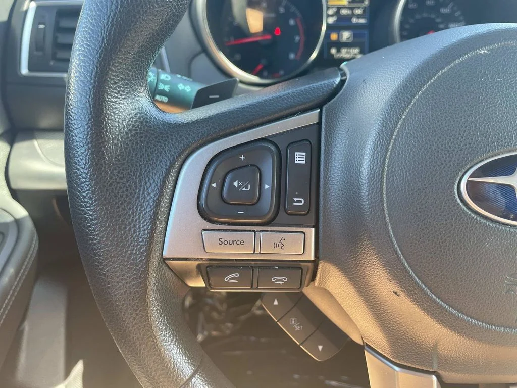Used 2015 Gray Subaru 2.5i image 26