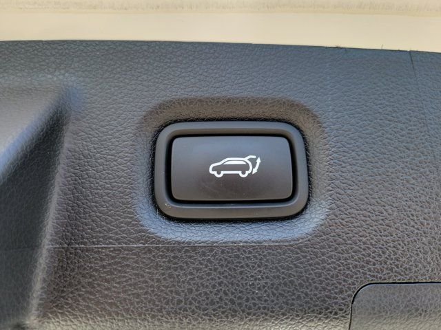 2023 Hyundai Santa Fe Limited - Photo 6
