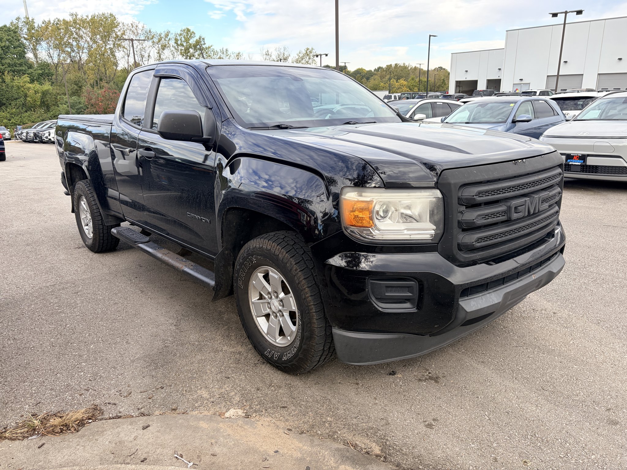 Used 2016 Onyx Black GMC 4WD image 3