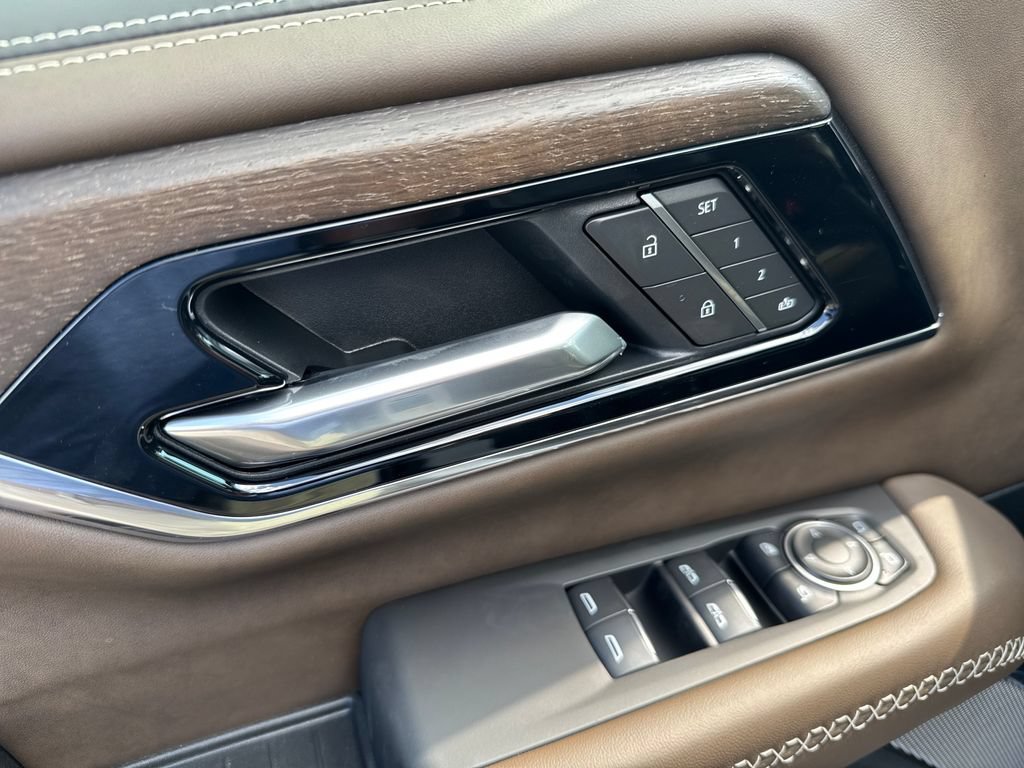 2026 GMC Yukon Denali Ultimate - Photo 24