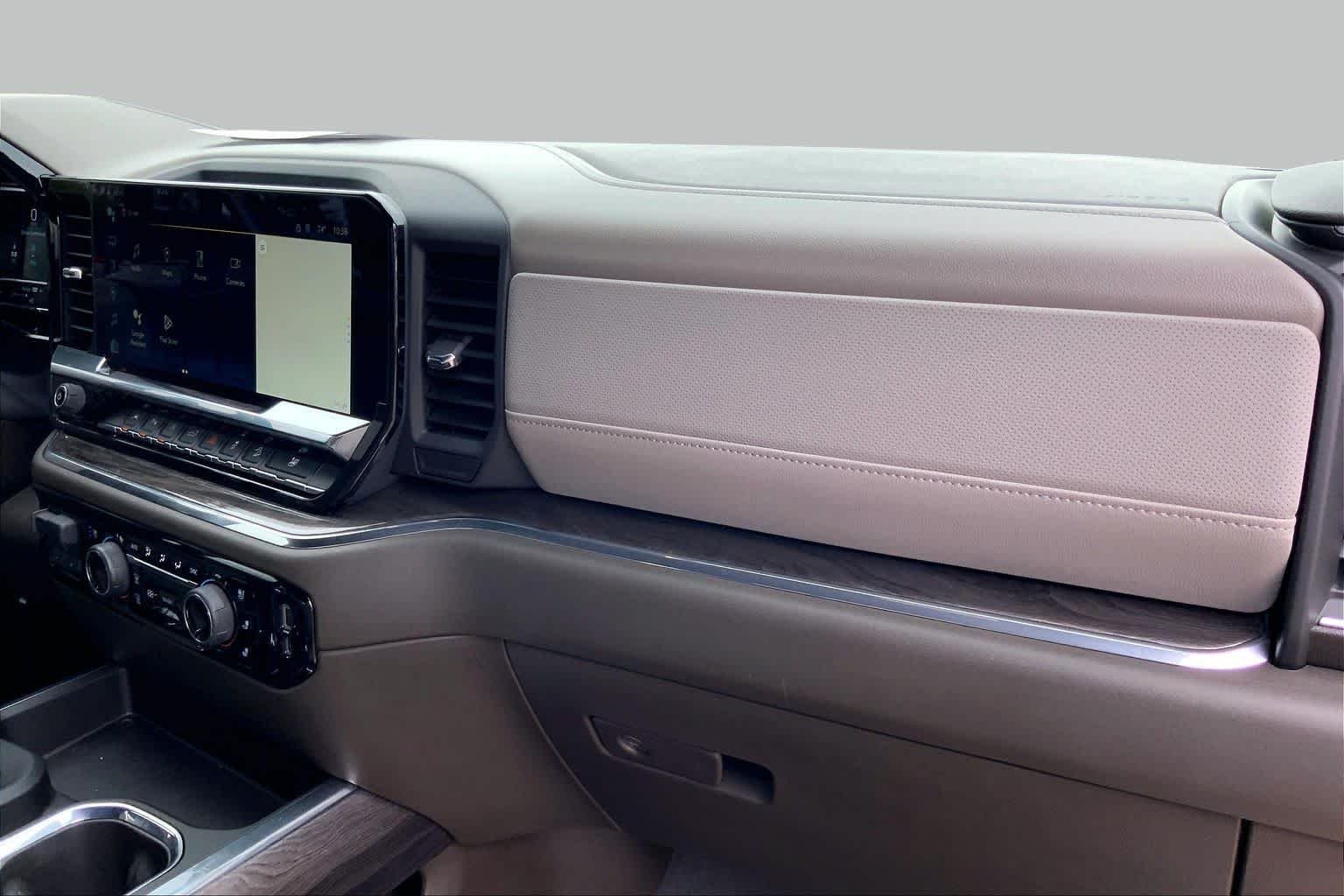 2023 Chevrolet Silverado 1500 LTZ - Photo 18