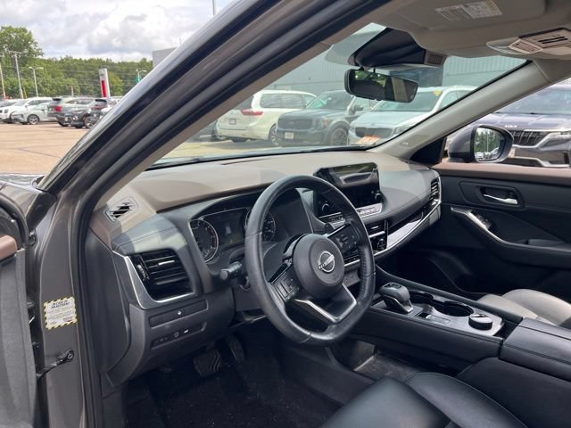 Used 2023 Gun Metallic Nissan SL image 11