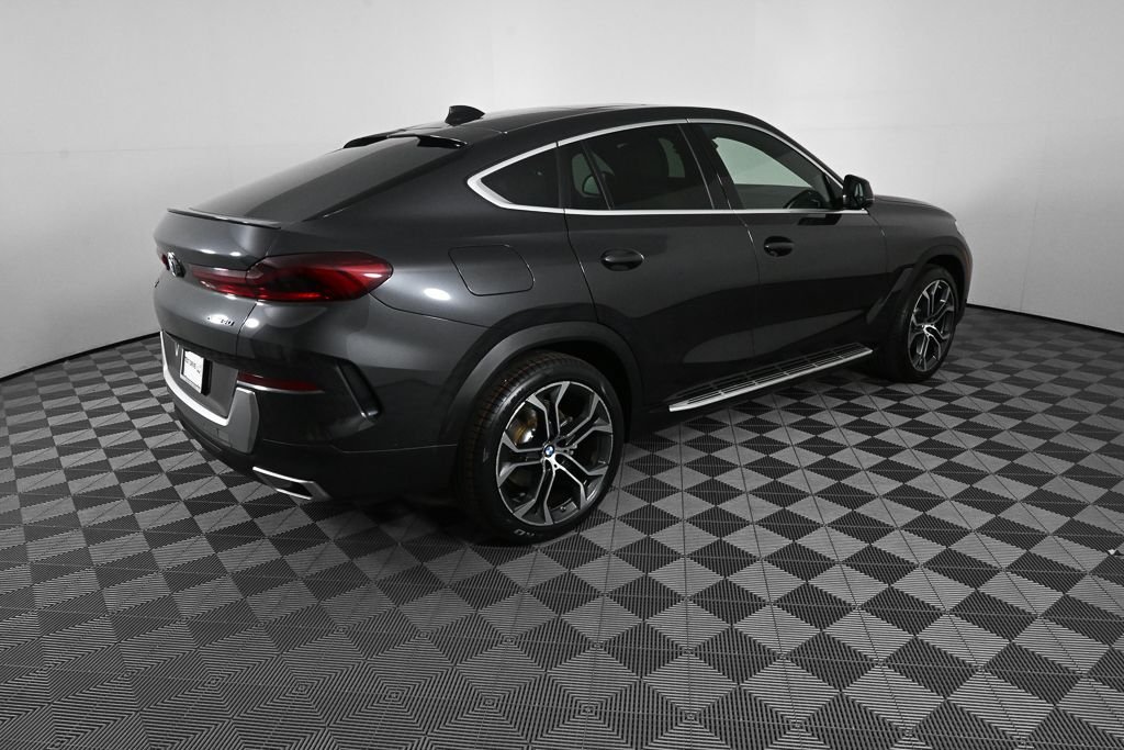 Used 2023 Gray BMW xDrive40i image 25