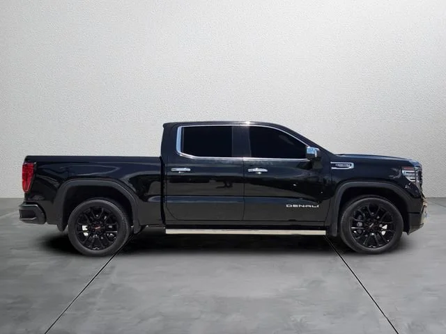 Used 2024 Onyx Black GMC Denali image 5