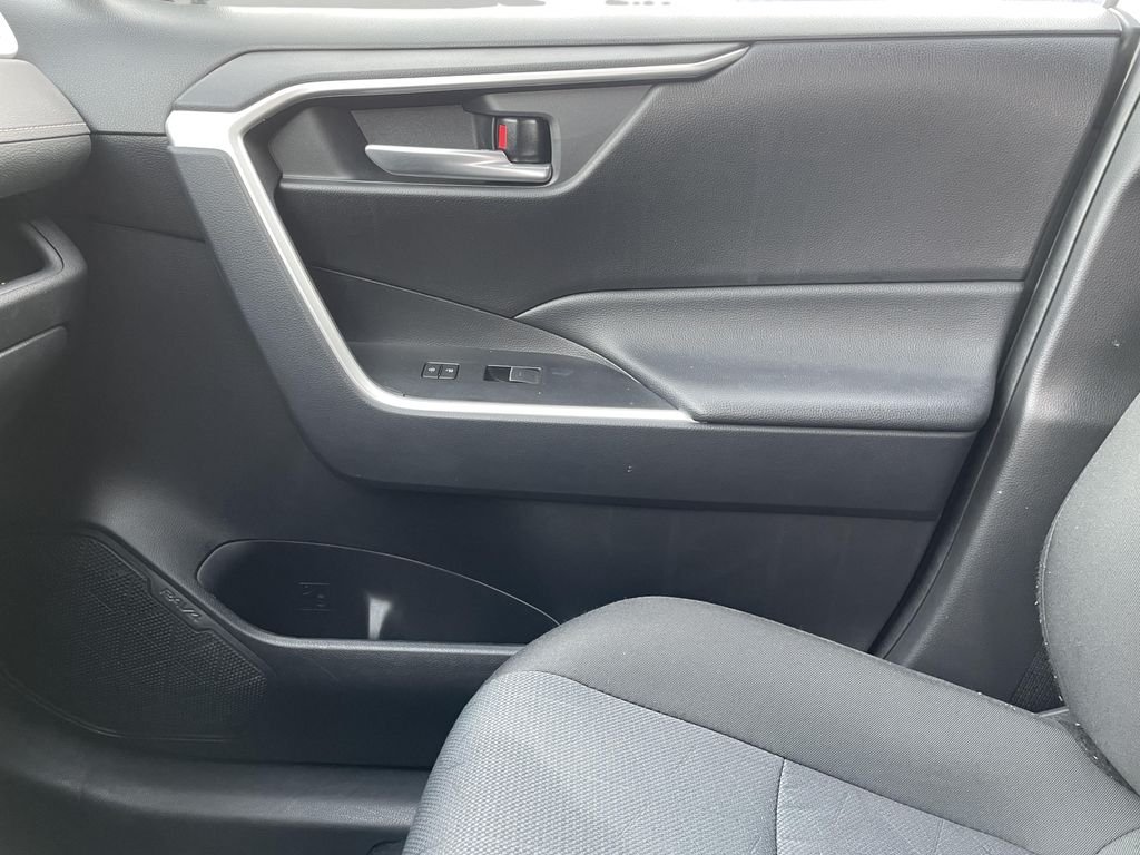 Used 2025 Silver Toyota XLE image 16