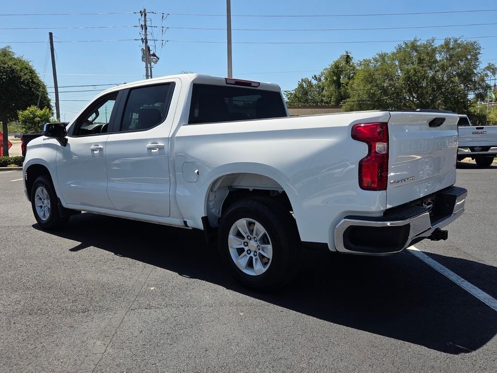 Used 2025 White Chevrolet LT image 5