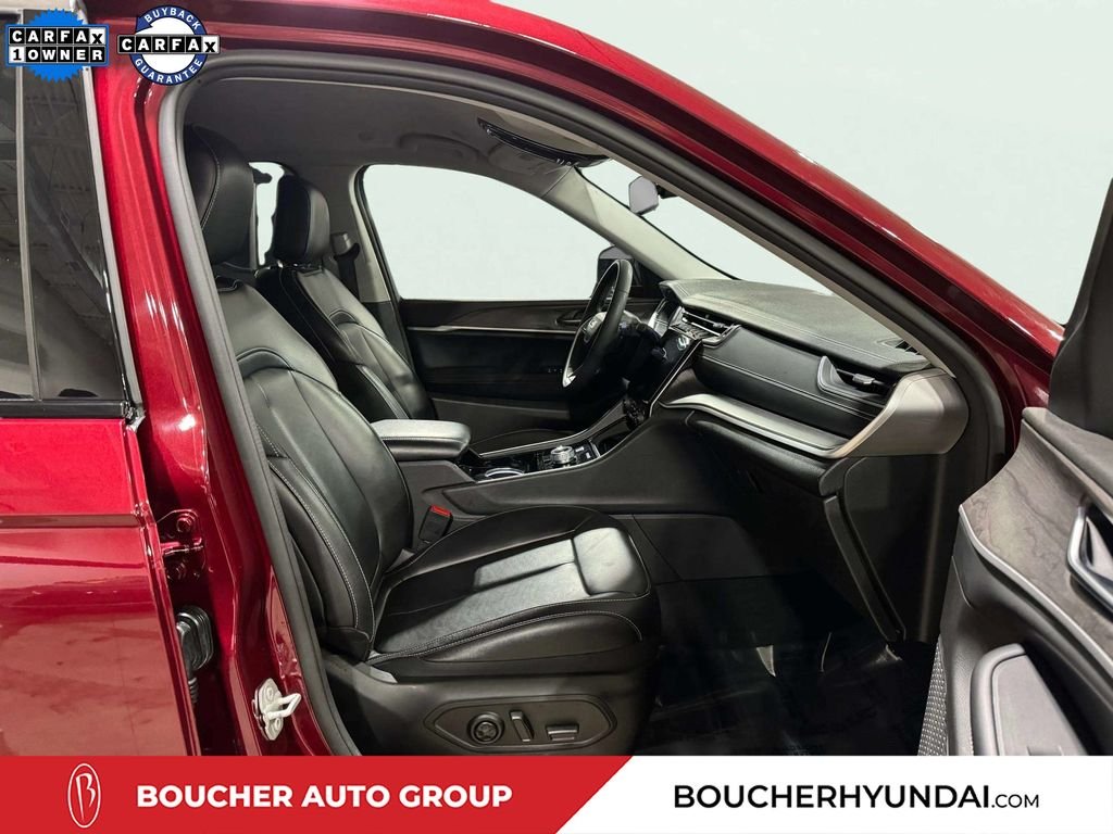Used 2023 Velvet Red Pearlcoat Jeep Limited image 24