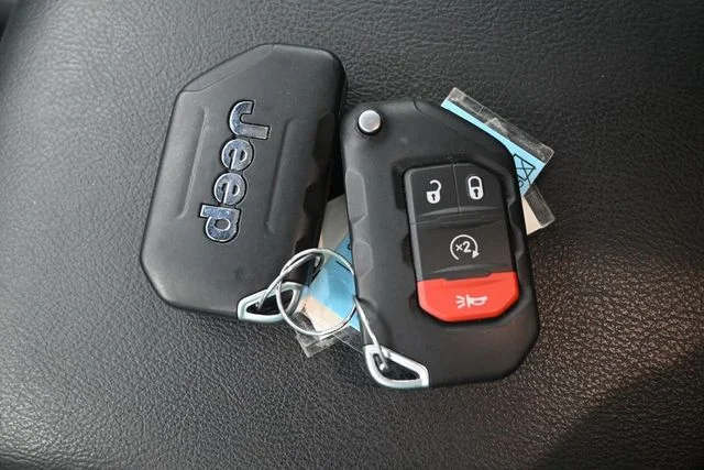 Certified Used 2025 41 Jeep Rubicon image 17