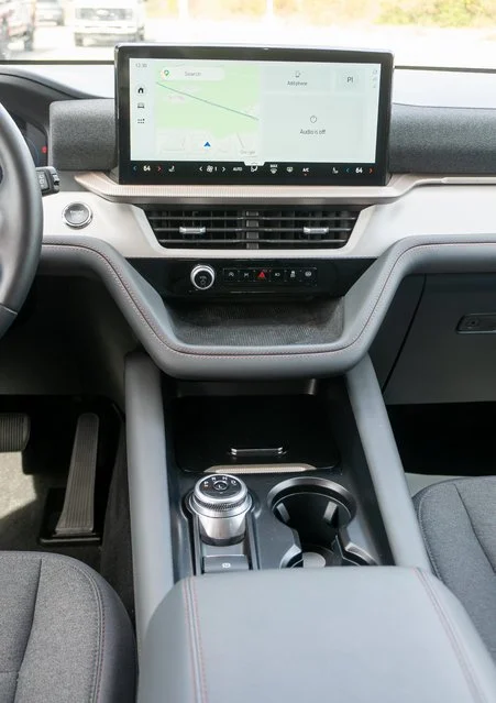 Used 2025 Gray Metallic Ford Active image 15