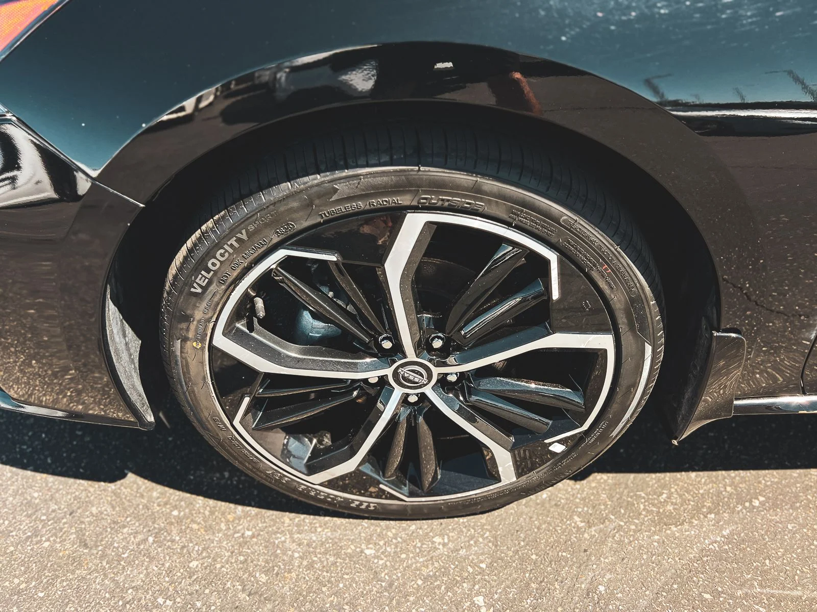 2025 Nissan Altima SR - Photo 12