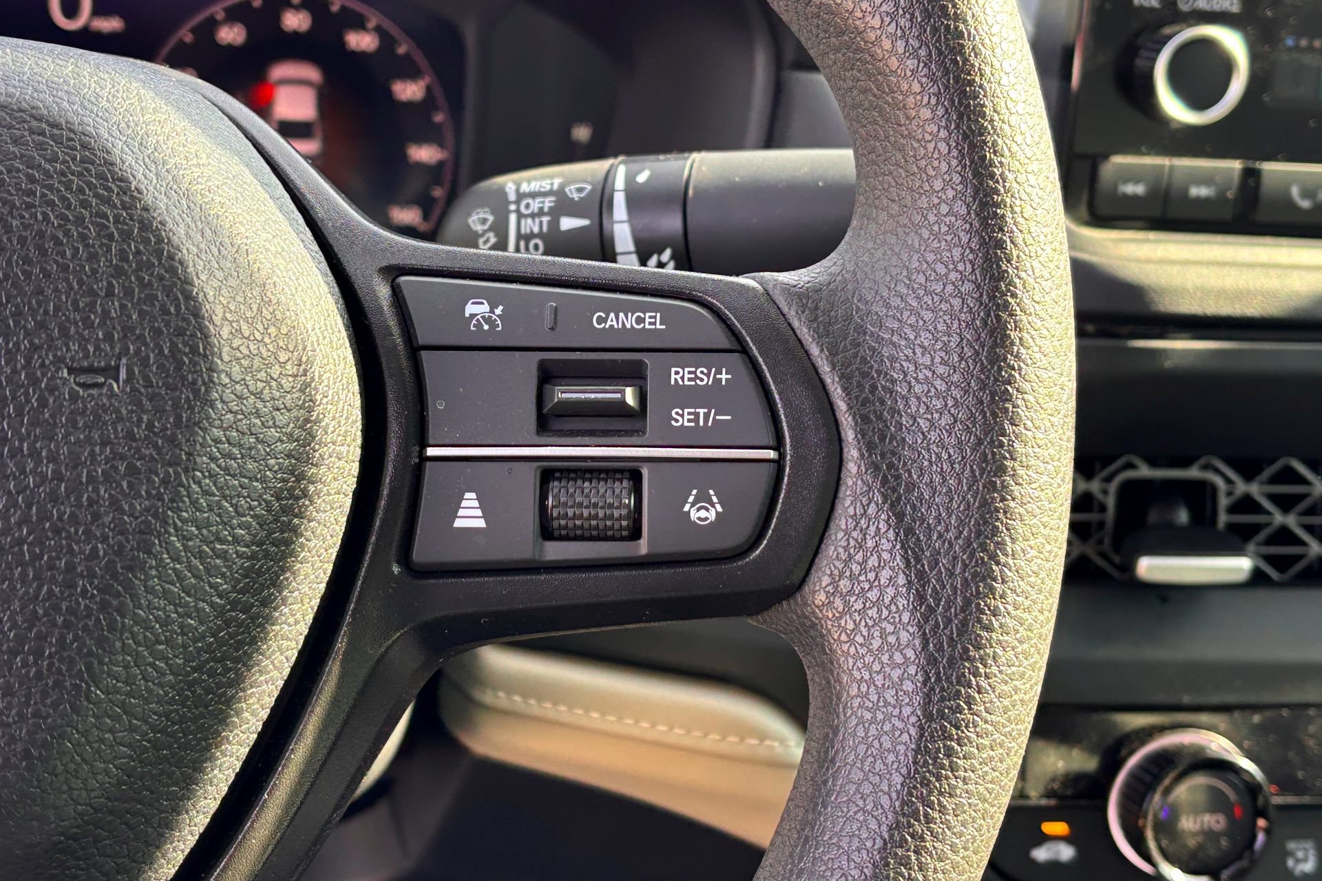 2025 Honda Accord SE - Photo 15