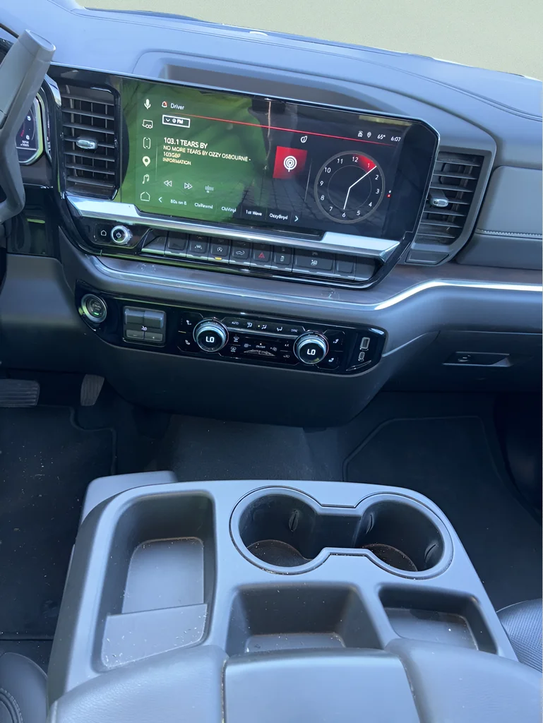 Used 2025 Summit White GMC SLT image 19