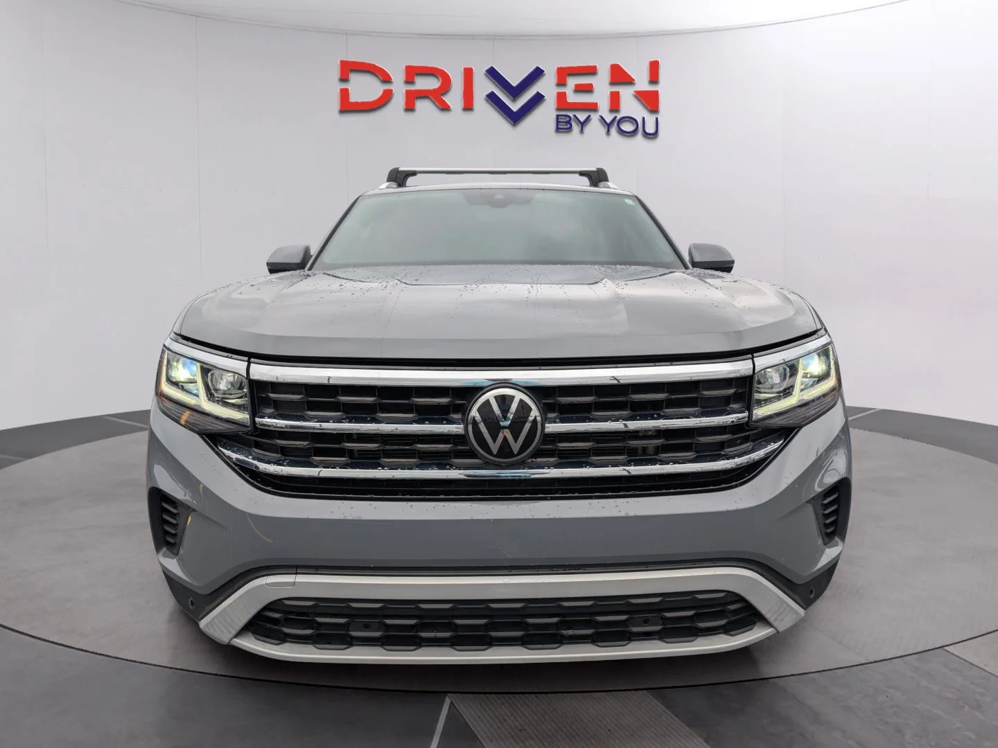 Used 2023 Pure Gray Volkswagen 2.0T SEL image 8