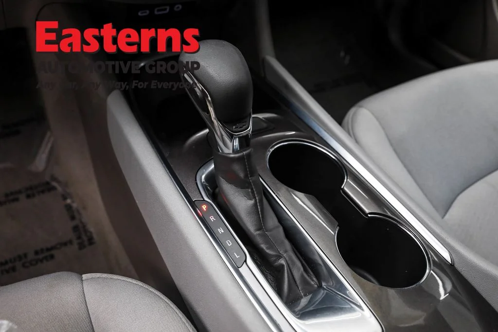 Used 2021 White Chevrolet LT image 13