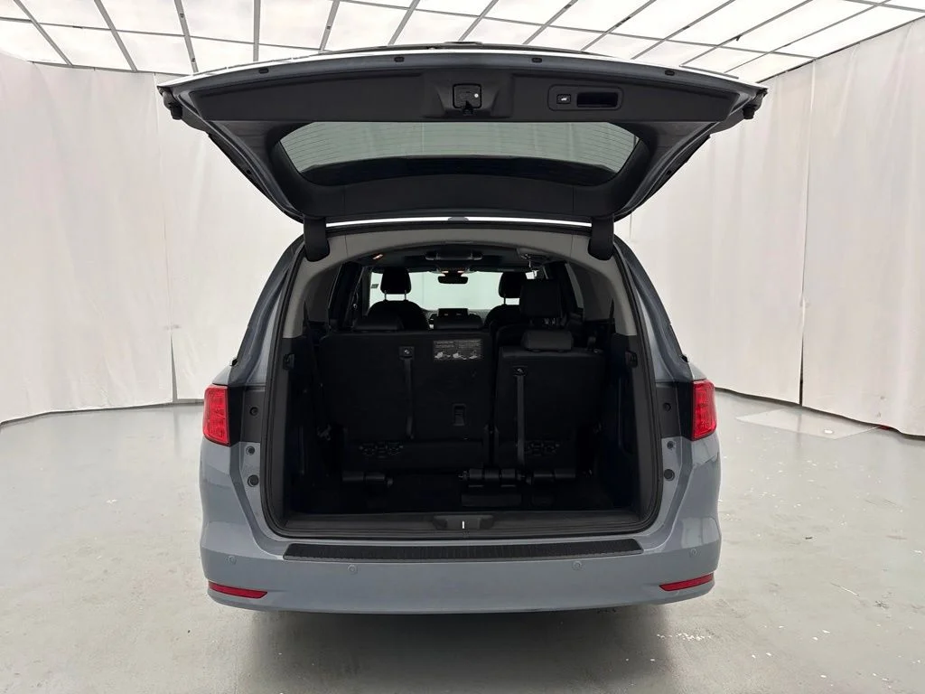 Used 2023 Gray Honda Touring image 11