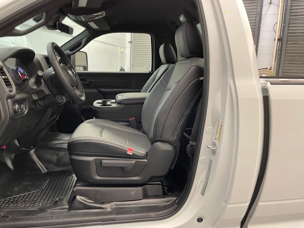New 2026 Bright White Clear-Coat Exterior Paint RAM Tradesman image 14