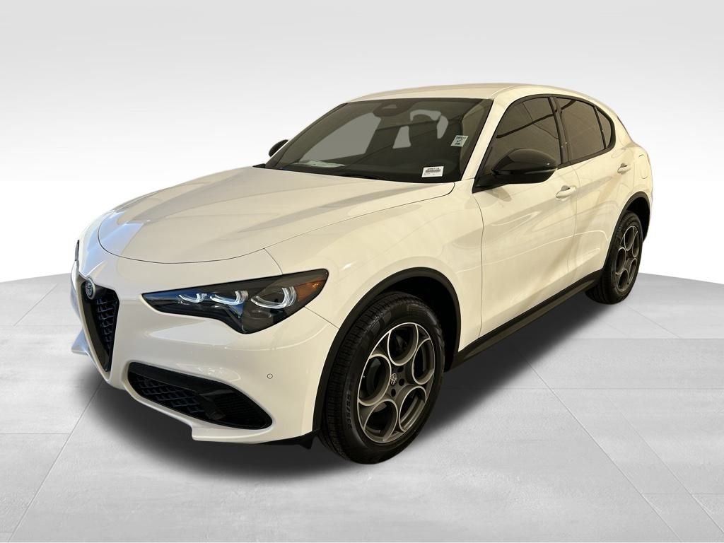 2025 Alfa Romeo Stelvio Base - Photo 22