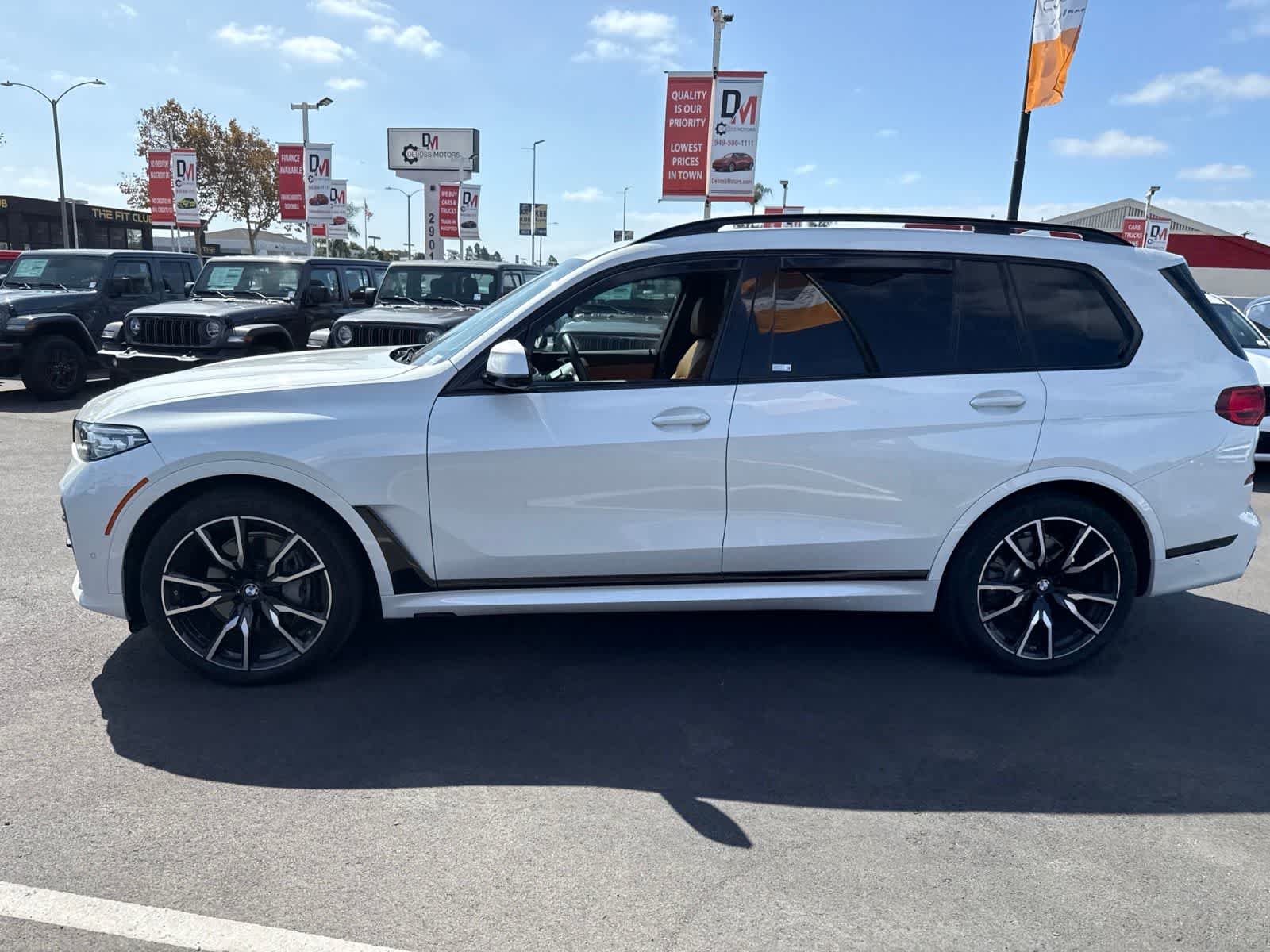 Used 2019 Mineral White Metallic BMW xDrive50i image 22