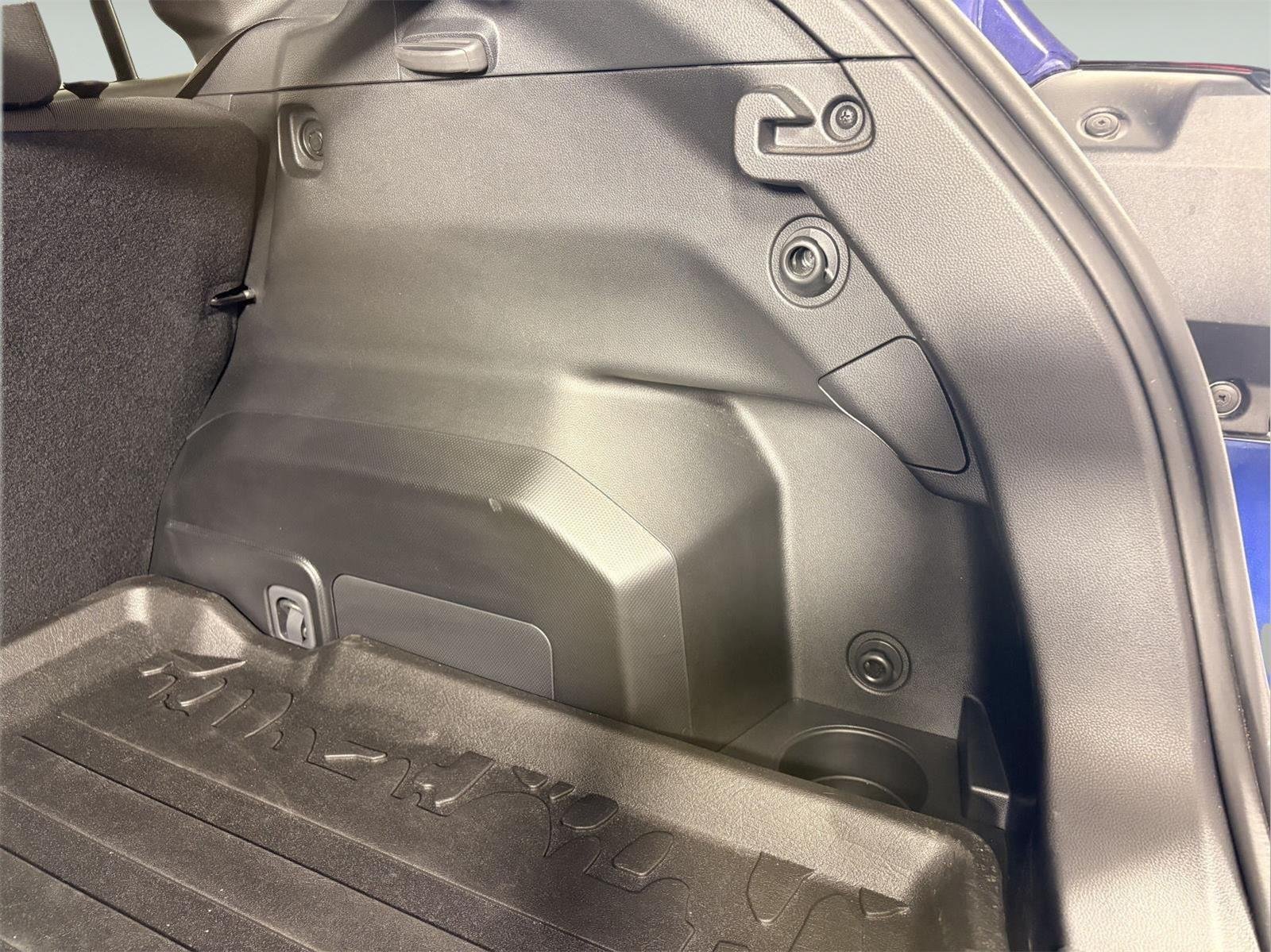 Used 2025 Sapphire Blue Pearl Subaru Premium image 6