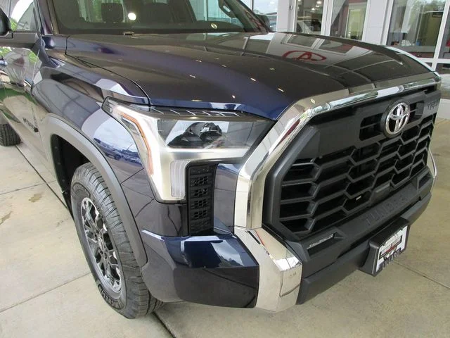 2026 Toyota Tundra SR5 - Photo 8