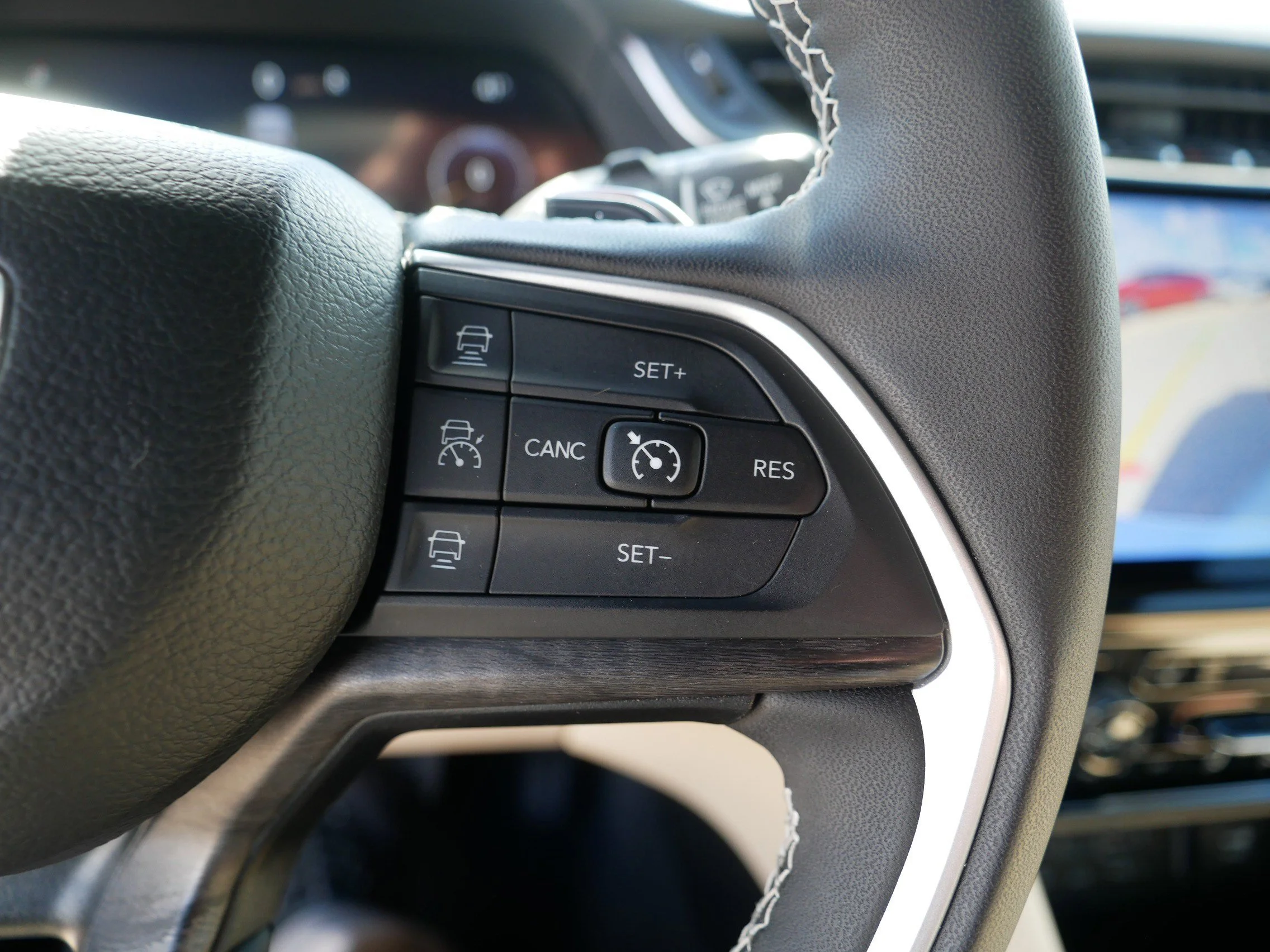 Used 2024 Silver Zynith Jeep Limited image 29